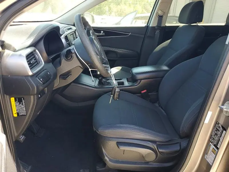2017 KIA SORENTO LX V6  