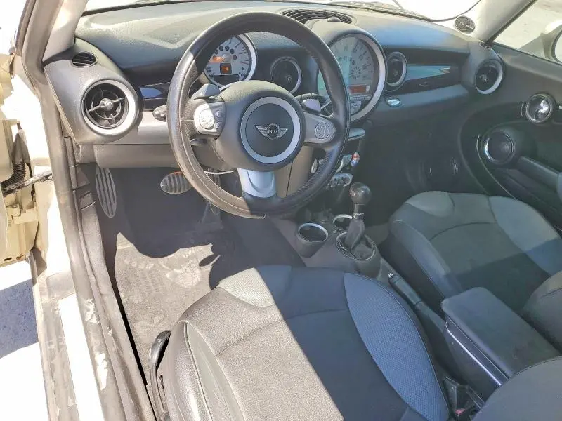 2010 MINI COOPER S  