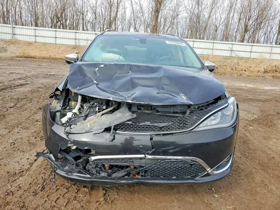 2018 CHRYSLER PACIFICA LIMITED  
