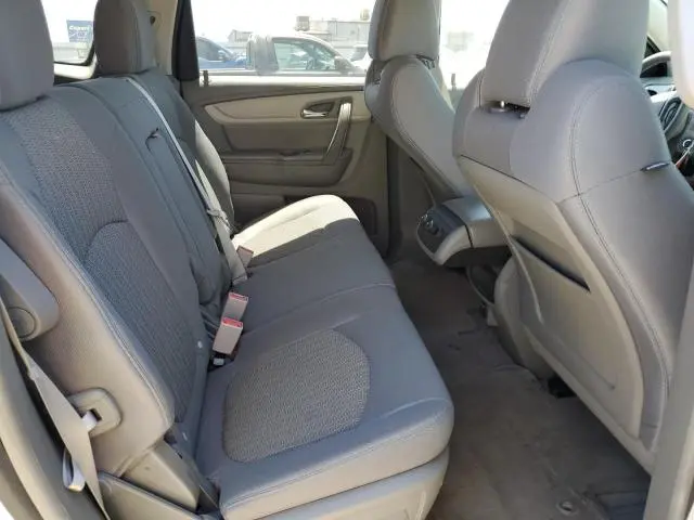 2014 CHEVROLET TRAVERSE LS  