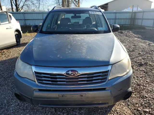 2010 SUBARU FORESTER XS  