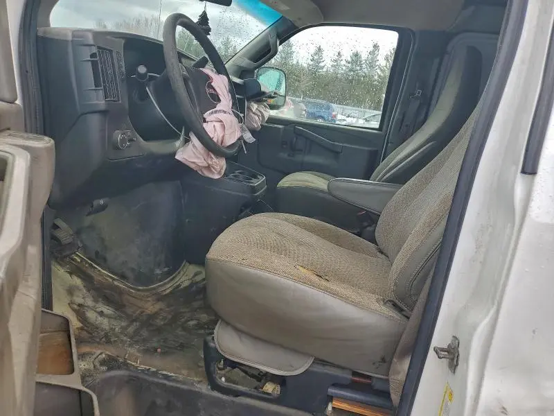 2017 GMC SAVANA G2500  