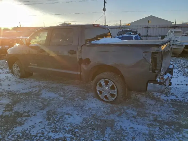 2013 TOYOTA TUNDRA CREWMAX SR5  