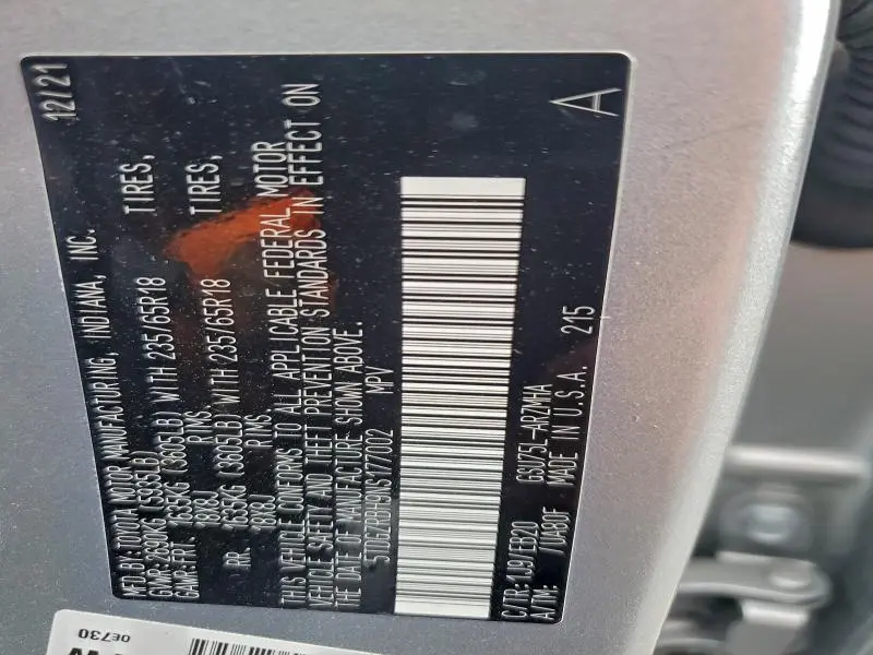 2022 TOYOTA HIGHLANDER XLE  