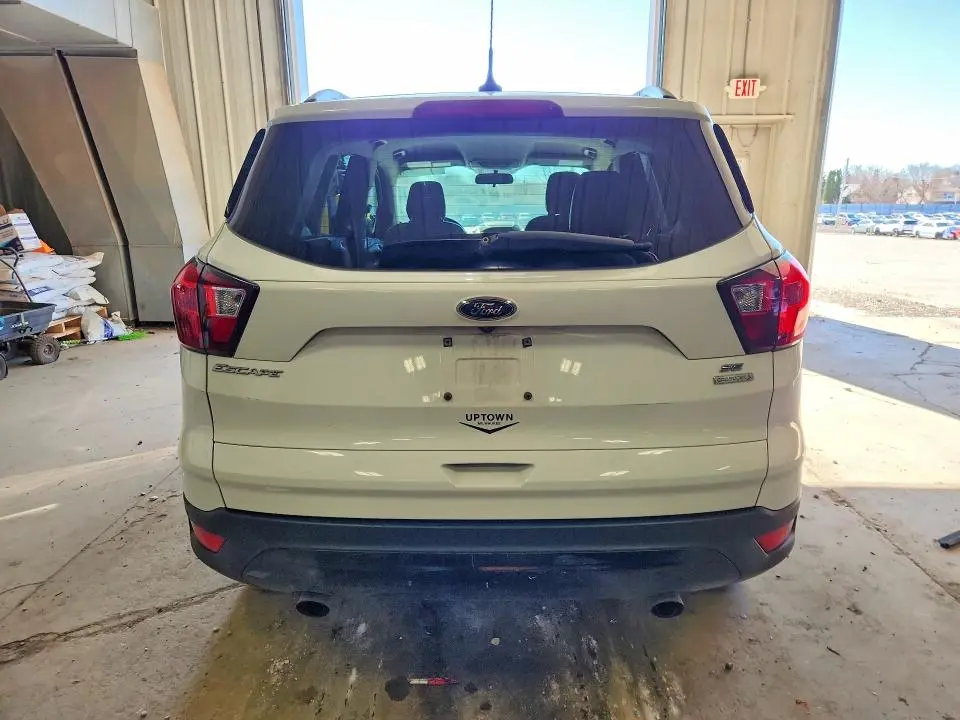2019 FORD ESCAPE SE  