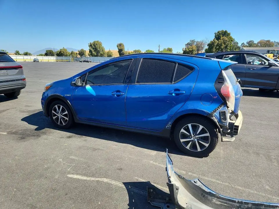 2018 TOYOTA PRIUS C   