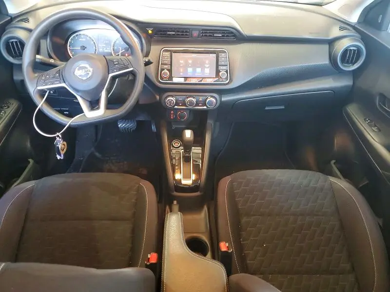2021 NISSAN KICKS S  
