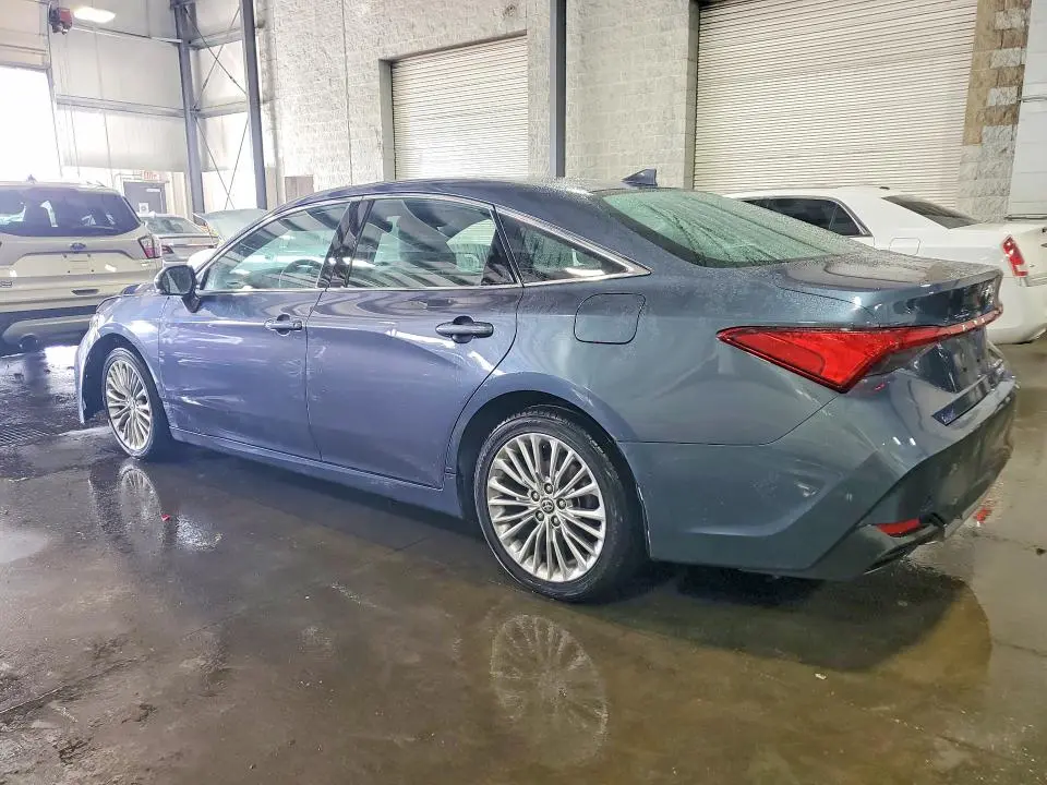 2022 TOYOTA AVALON LIMITED  