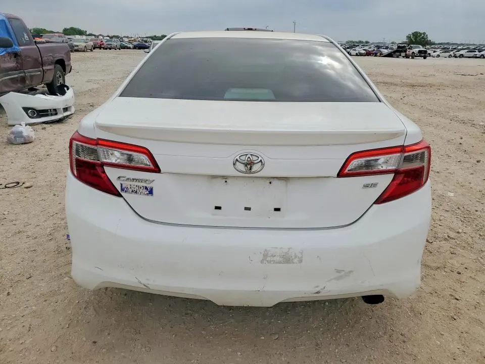 2012 TOYOTA CAMRY SE  