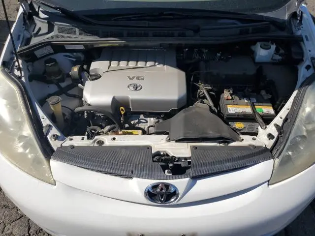 2010 TOYOTA SIENNA CE  