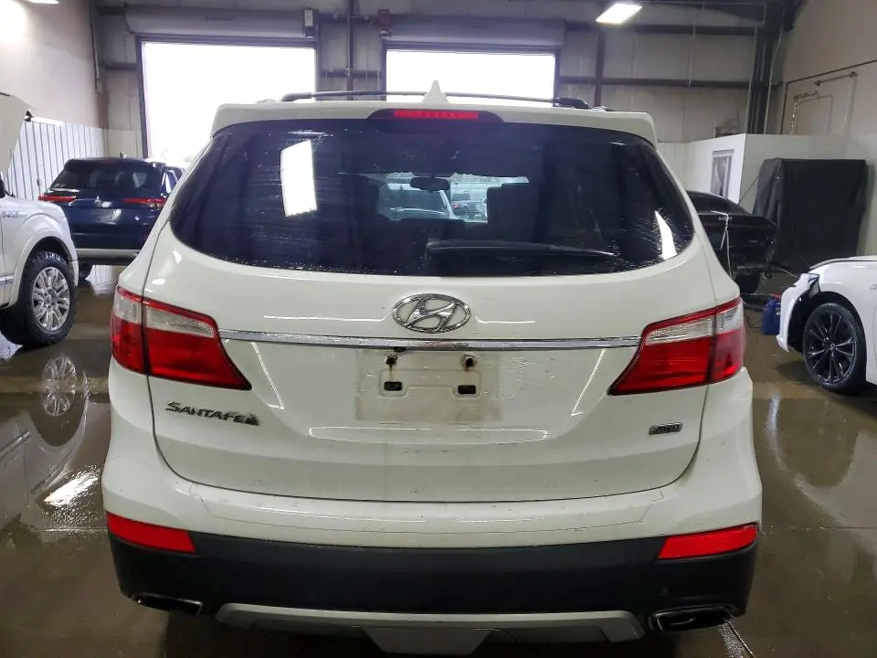 2016 HYUNDAI SANTA FE SE  