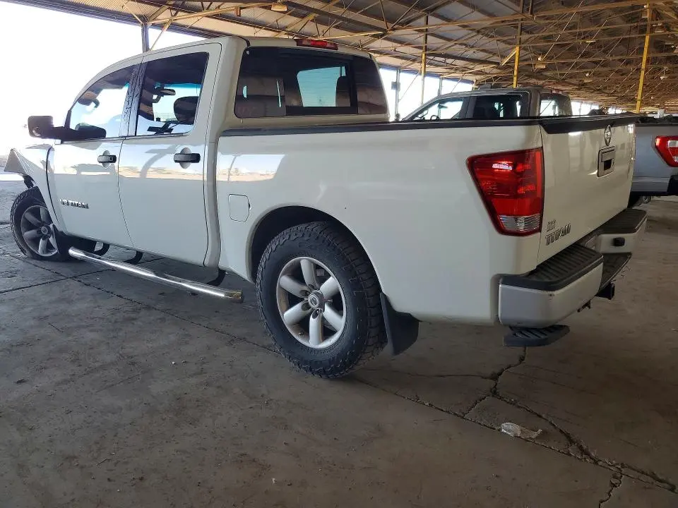 2014 NISSAN TITAN S  