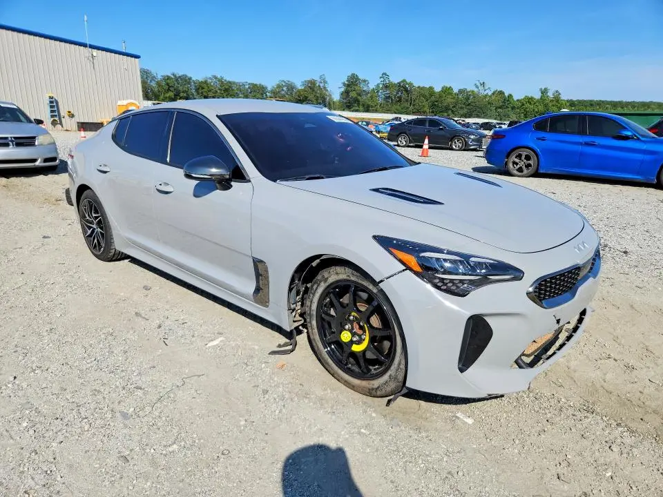 2023 KIA STINGER GT LINE  