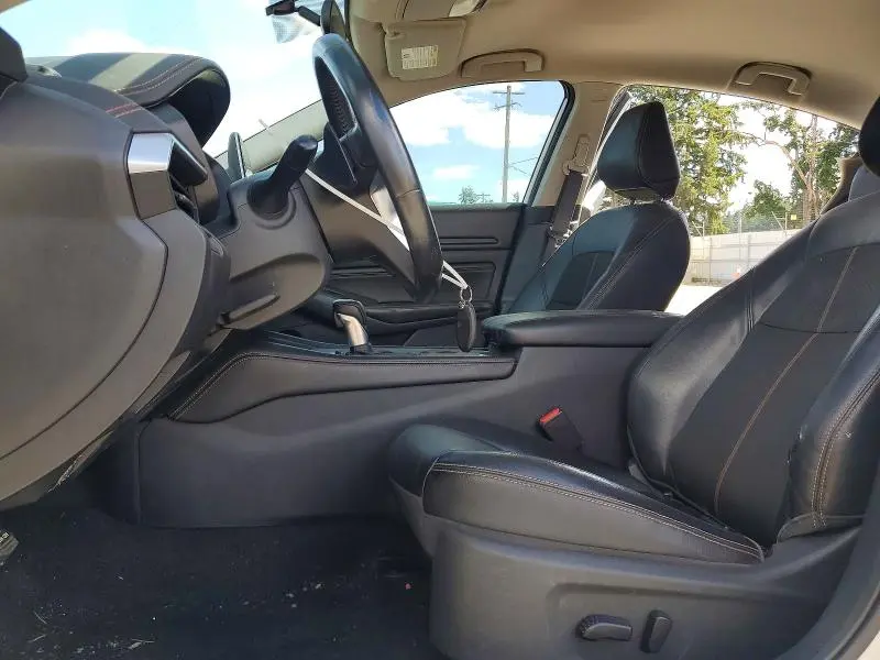 2019 NISSAN ALTIMA SR  