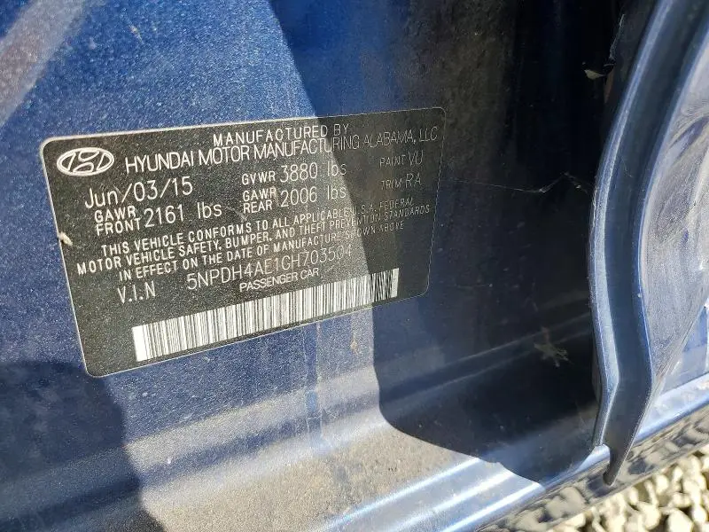 2016 HYUNDAI ELANTRA SE  