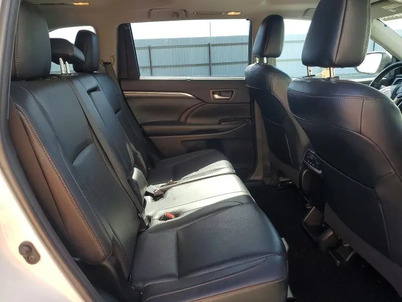 2019 TOYOTA HIGHLANDER LIMITED  
