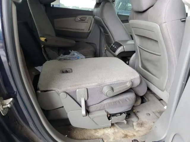 2011 CHEVROLET TRAVERSE LT  