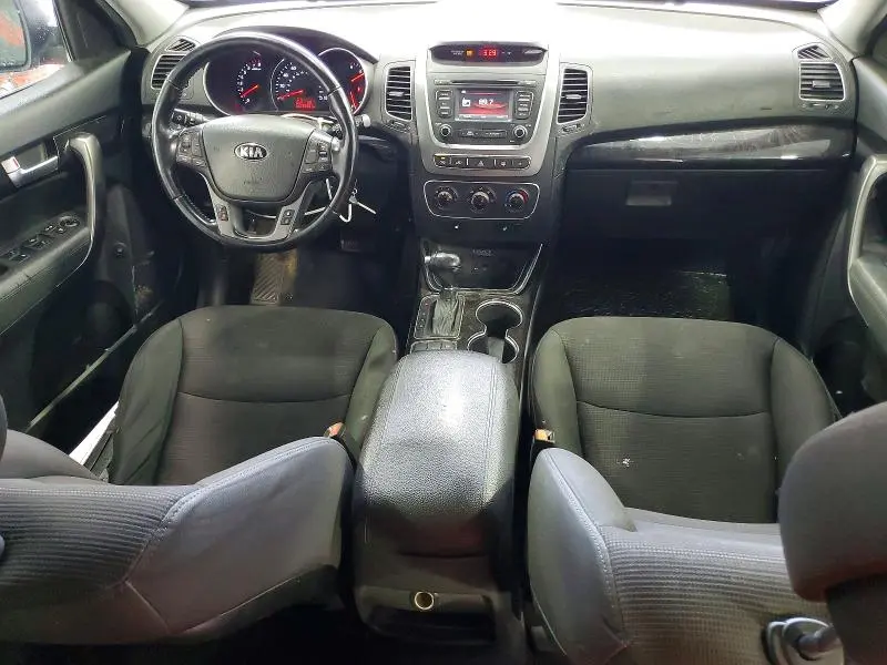 2014 KIA SORENTO LX  