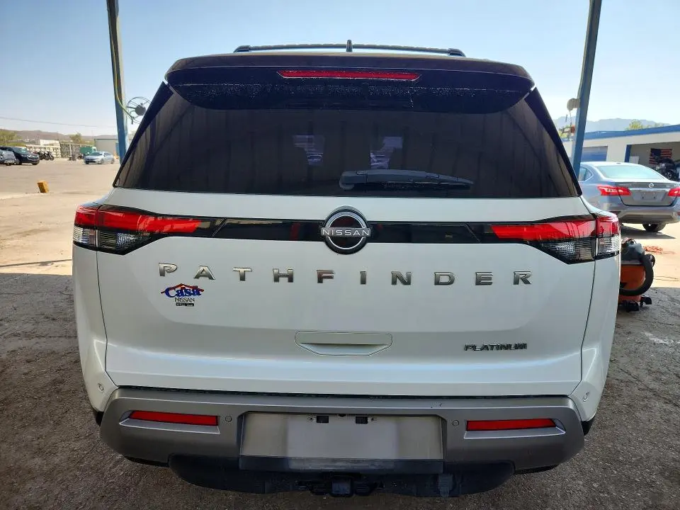 2024 NISSAN PATHFINDER PLATINUM  