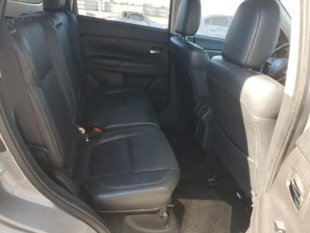 2020 MITSUBISHI OUTLANDER SE  