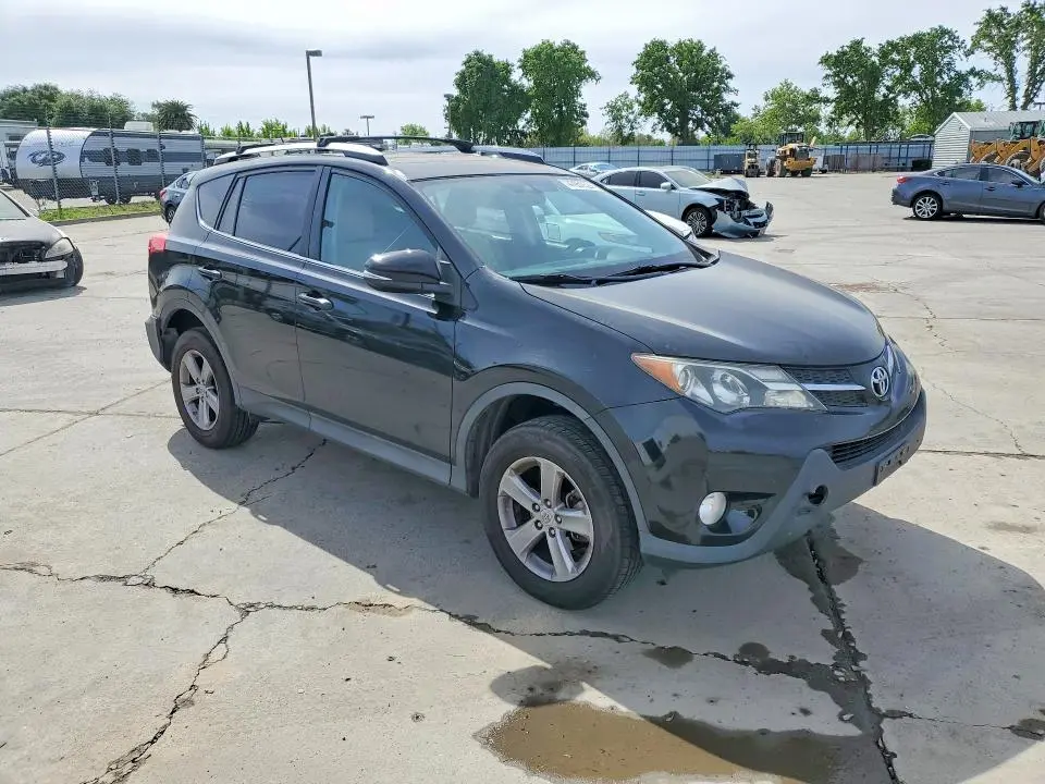 2014 TOYOTA RAV4 XLE  