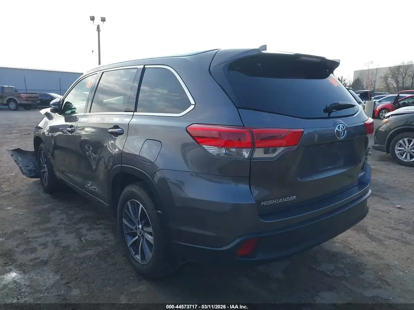 2017 TOYOTA HIGHLANDER XLE