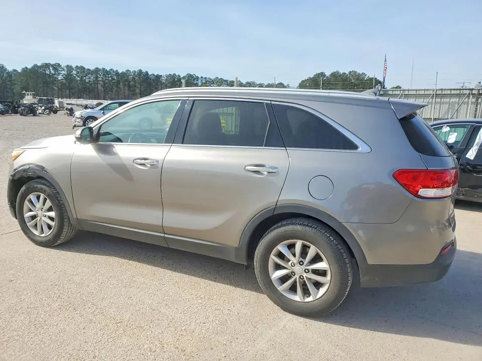 2017 KIA SORENTO LX  