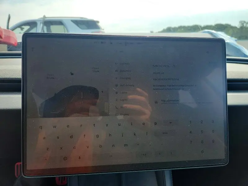 2024 TESLA MODEL 3   