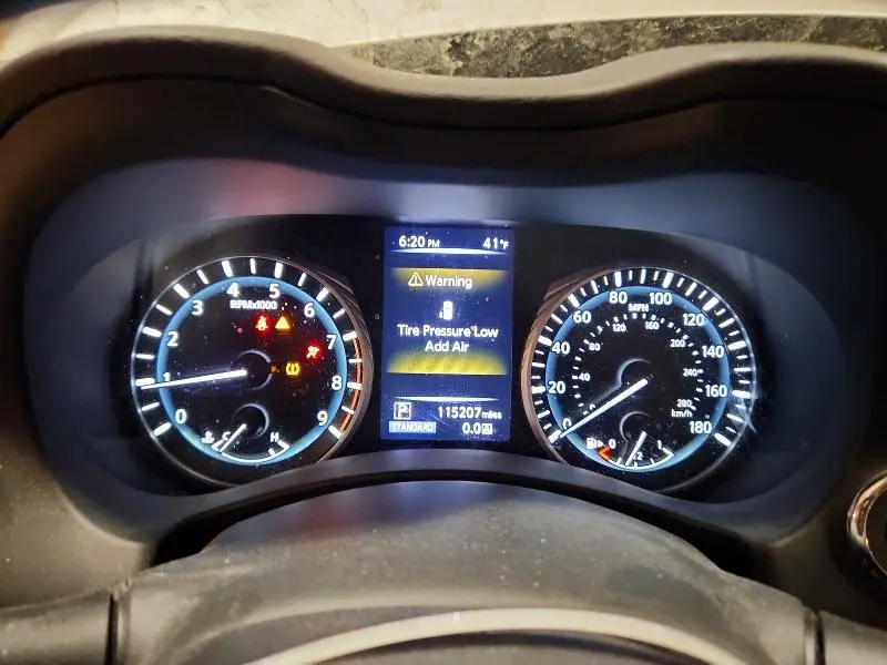 2018 INFINITI Q50 LUXE  