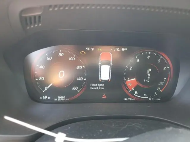 2018 VOLVO XC60 T5 MOMENTUM  