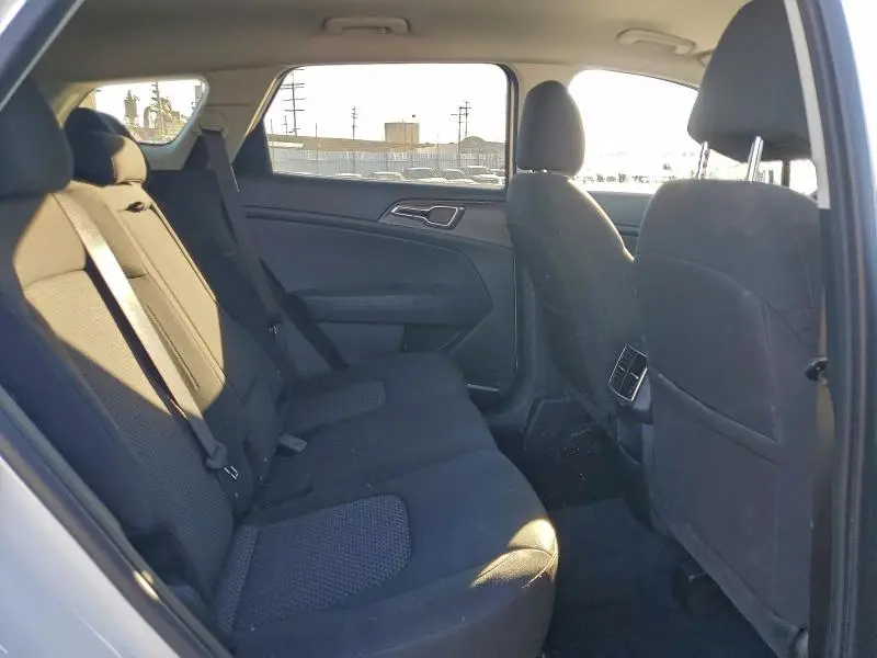 2025 KIA SPORTAGE LX  