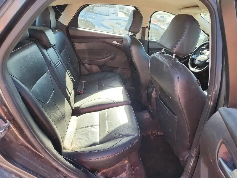 2016 FORD FOCUS SE  