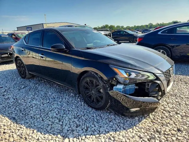 2019 NISSAN ALTIMA SV  