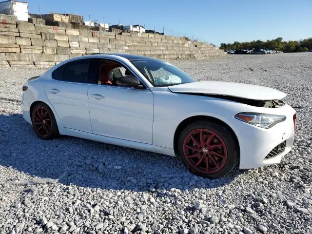 2017 ALFA ROMEO GIULIA Q4  