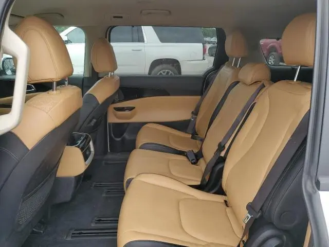 2024 KIA CARNIVAL EX  
