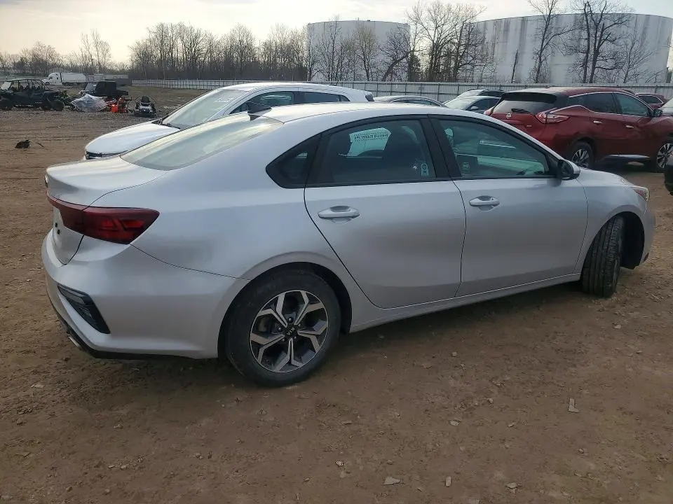2021 KIA FORTE LXS  