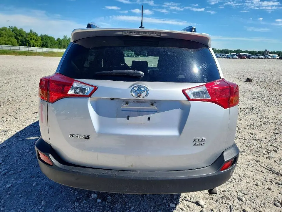 2015 TOYOTA RAV4 XLE  