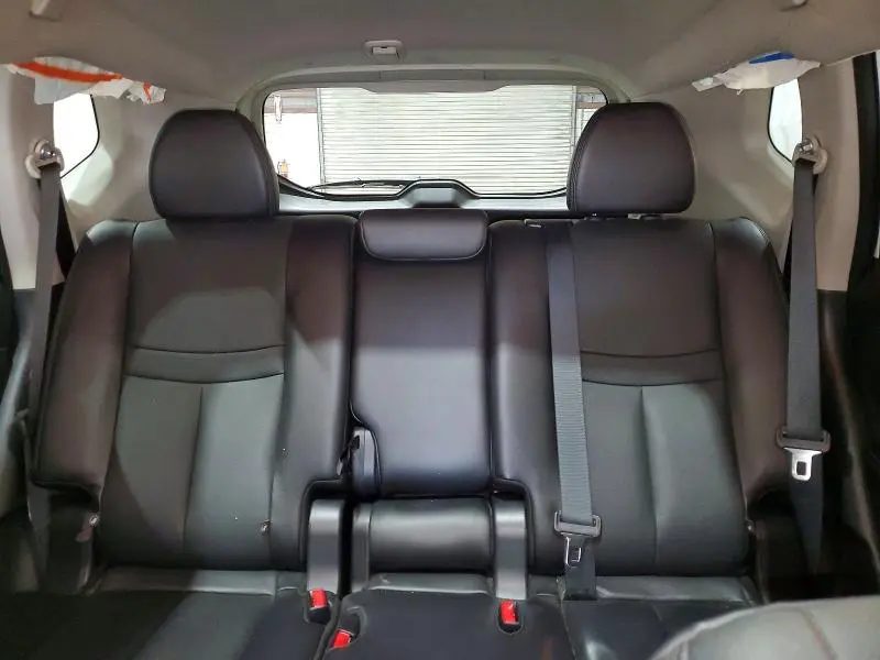 2016 NISSAN ROGUE SL  