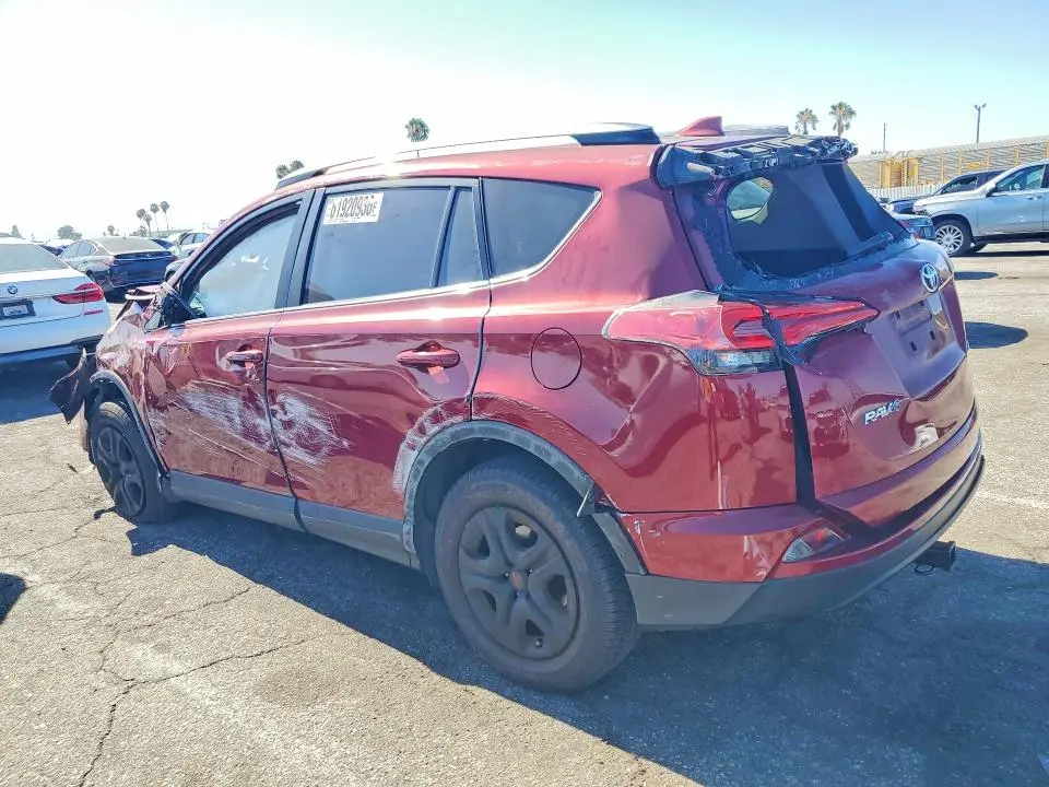 2018 TOYOTA RAV4 LE  