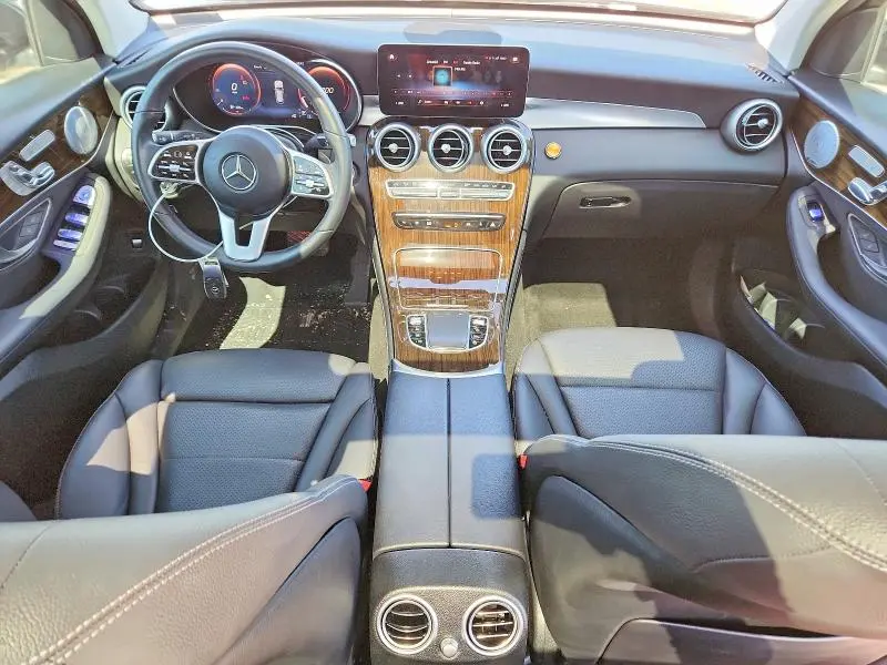 2021 MERCEDES-BENZ GLC 300  