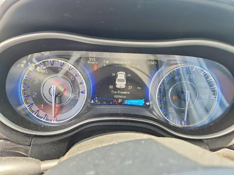 2015 CHRYSLER 300 LIMITED  
