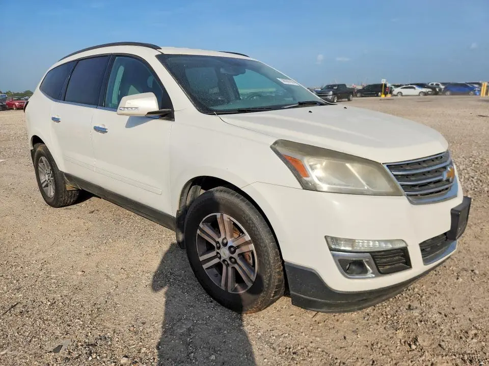 2015 CHEVROLET TRAVERSE LT  