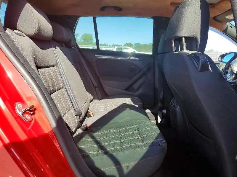 2011 VOLKSWAGEN GTI   
