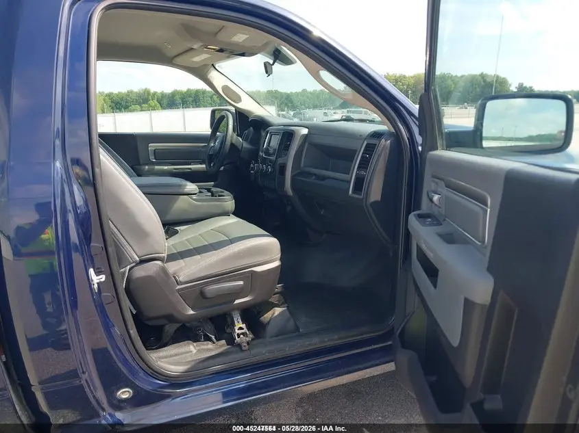2017 RAM 1500 TRADESMAN  4X4 8' BOX