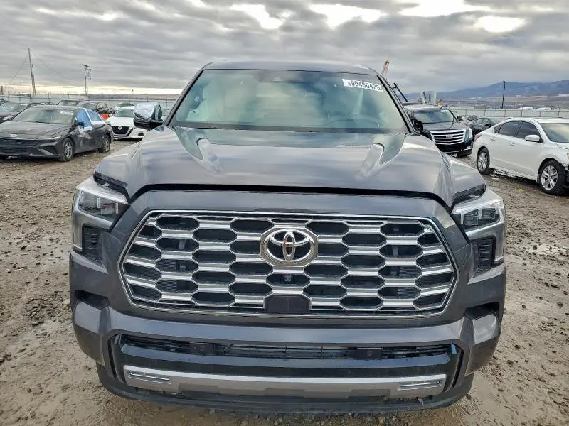 2025 TOYOTA SEQUOIA SR5  