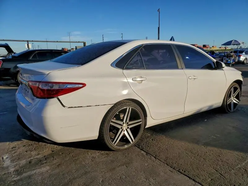 2016 TOYOTA CAMRY LE  