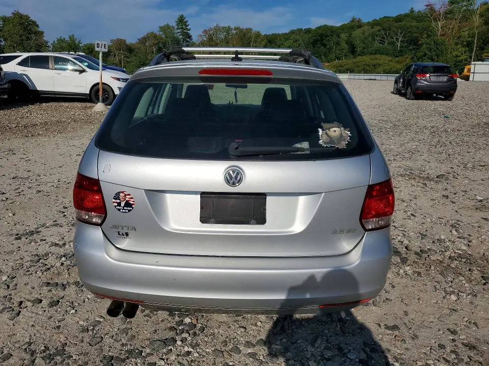 2011 VOLKSWAGEN JETTA S/SE  