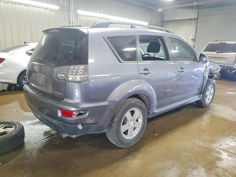 2010 MITSUBISHI OUTLANDER ES  