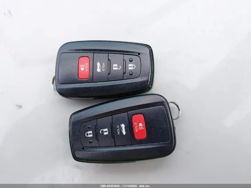 2020 TOYOTA CAMRY LE HYBRID