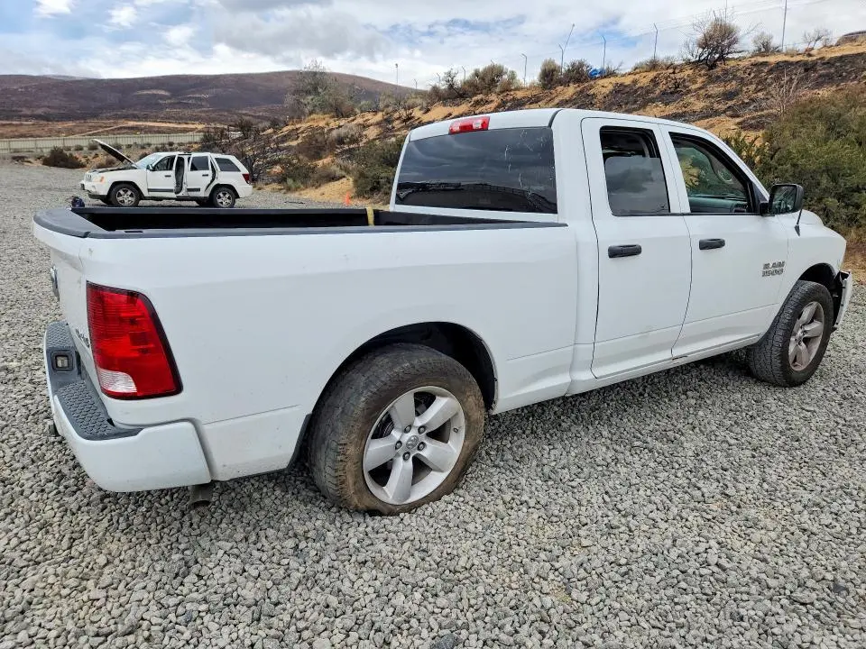 2015 RAM 1500 ST  
